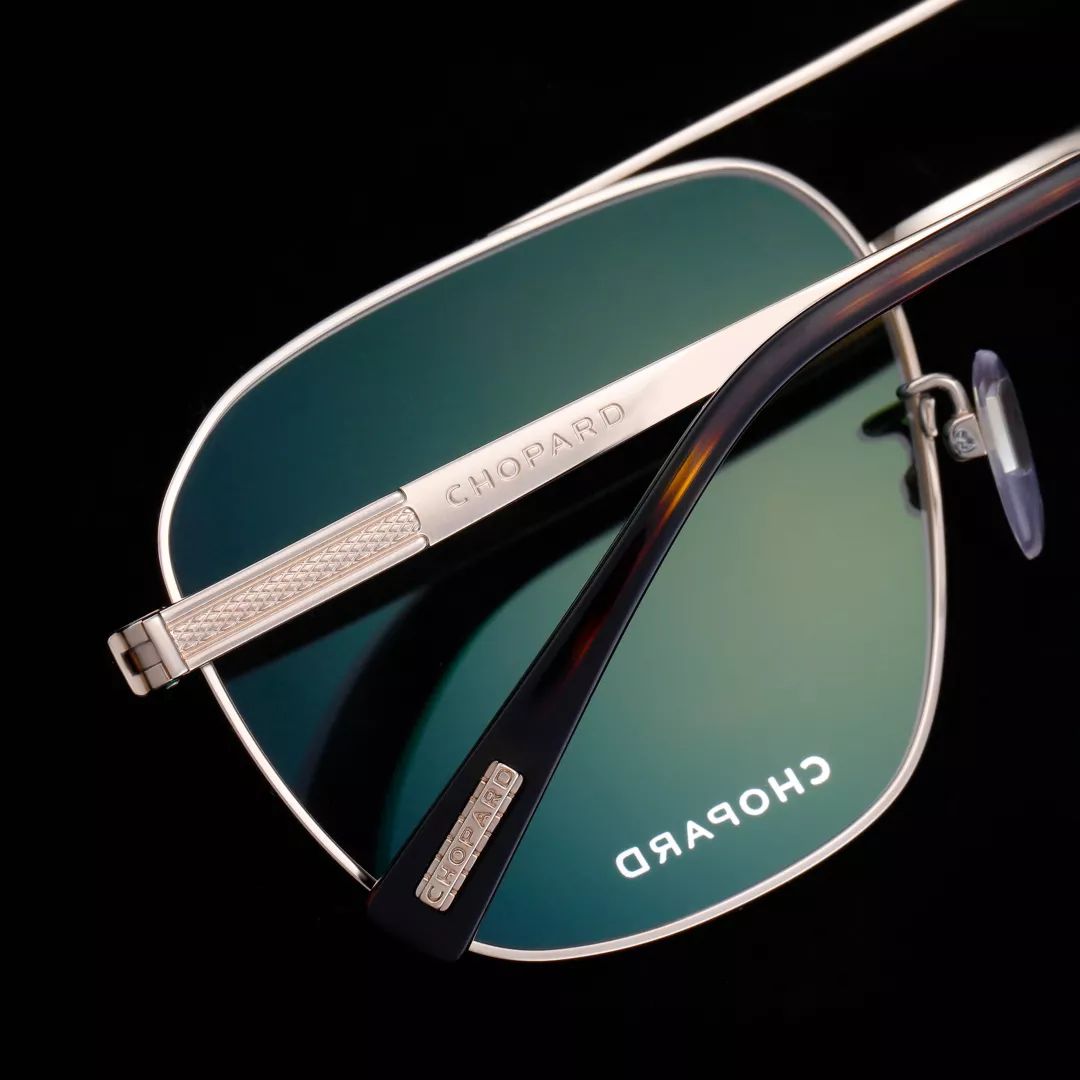 新品萧邦luc系列眼镜预览