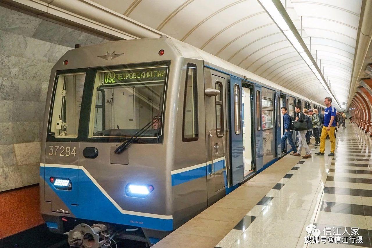 风格各异的莫斯科地铁(俄罗斯之旅42)_库图佐夫