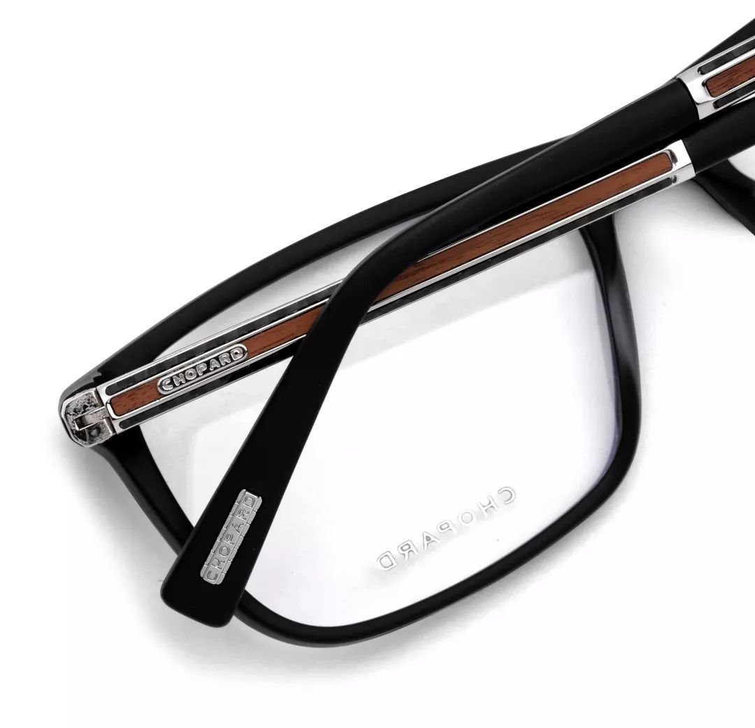 新品萧邦luc系列眼镜预览