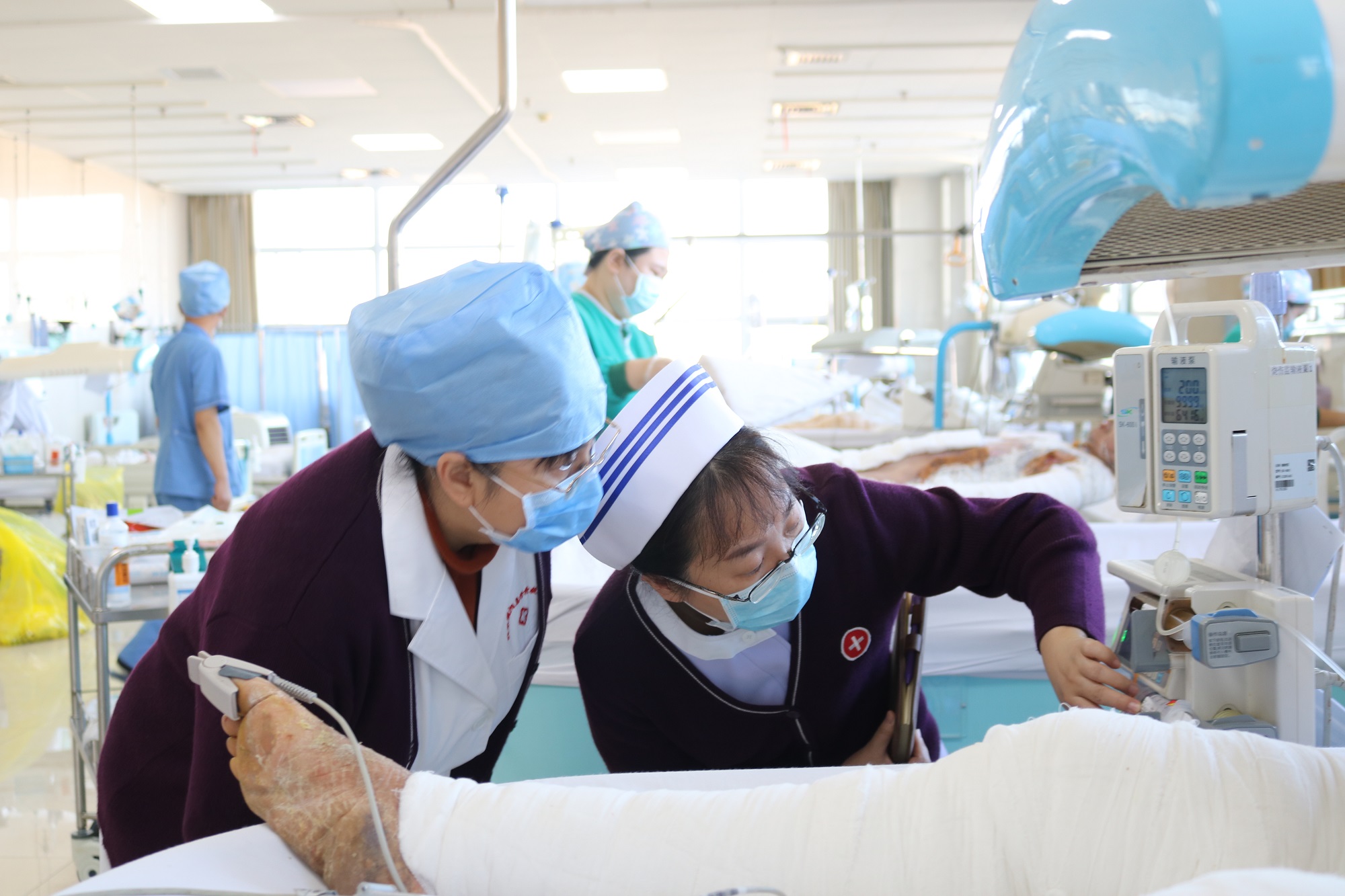 提升护理水平02培养专科人才北京朝阳急诊抢救中心烧伤专科护士培训