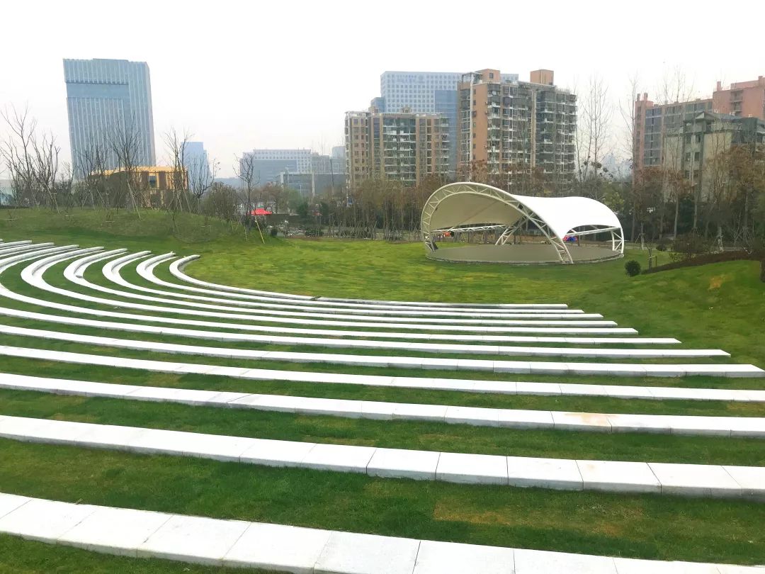 七格污水处理厂四期上盖钱塘生态公园正式开园