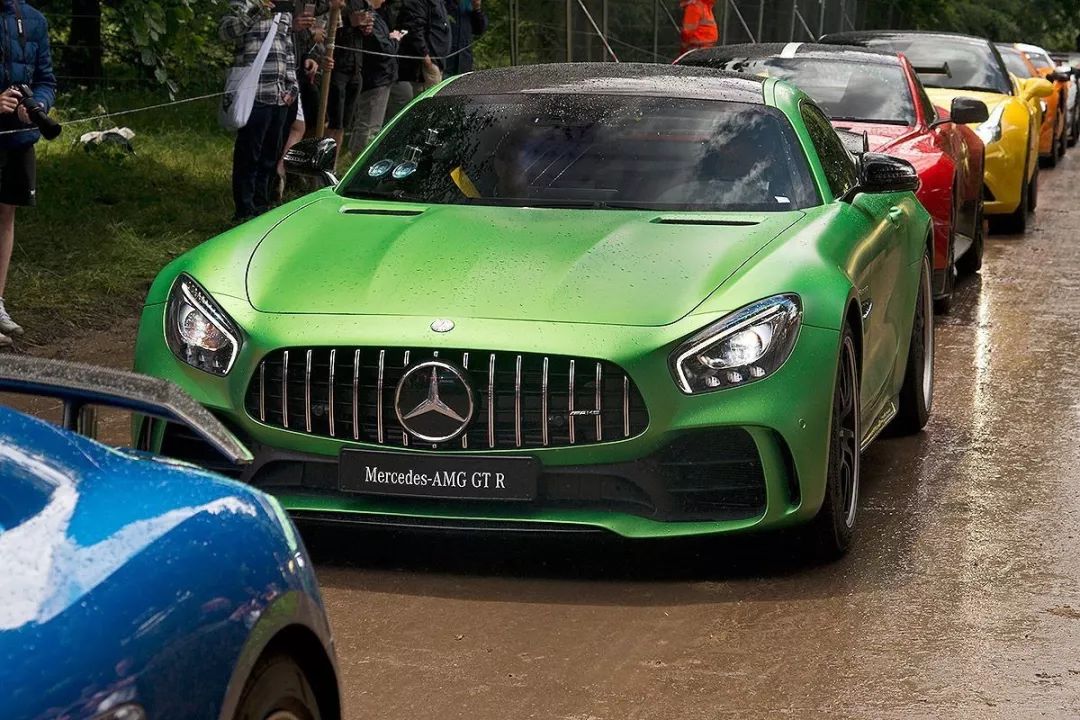 酷车壁纸丨感谢你的支持您的大奔请收好