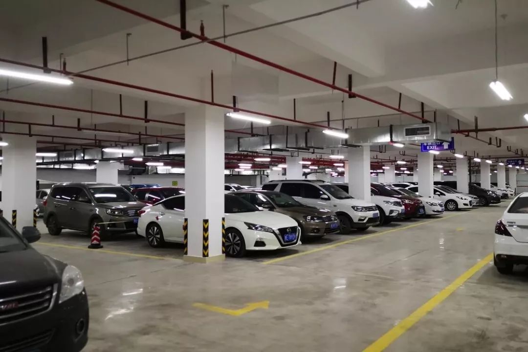 兴义市医院再增80余个停车位,缓解就诊停车难!