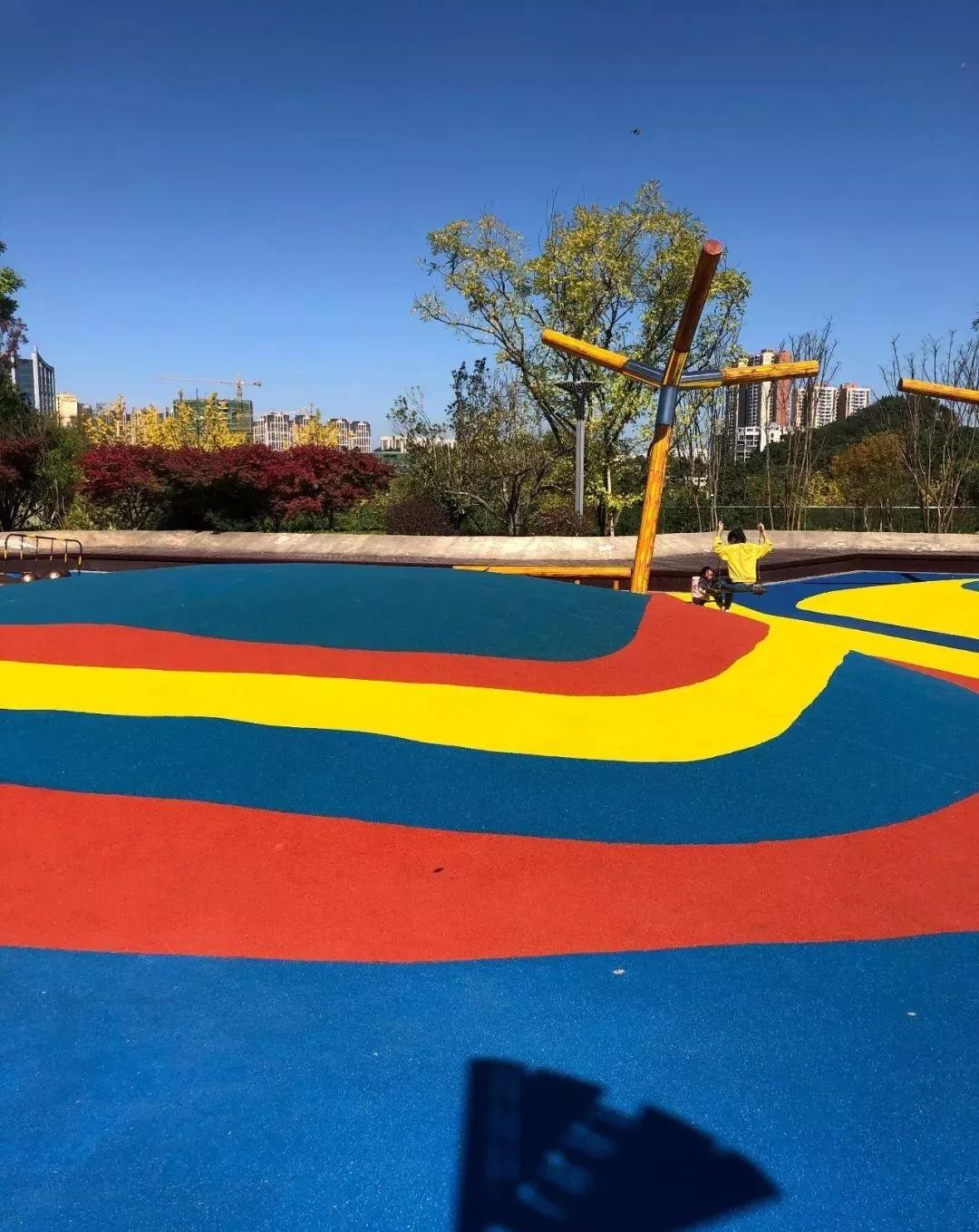 epdm塑胶跑道施工工艺流程方法和步骤