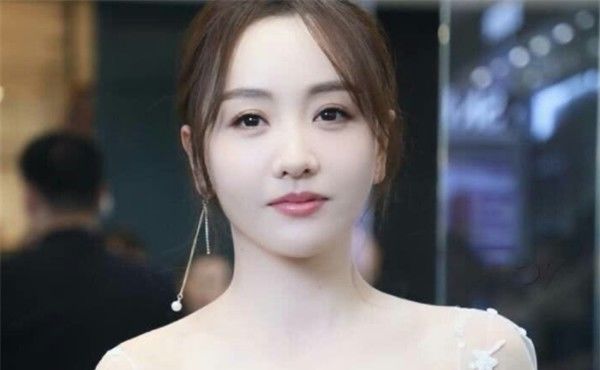 盘点娱乐圈中姓"杨"的5位女星,个个都是梦中女神