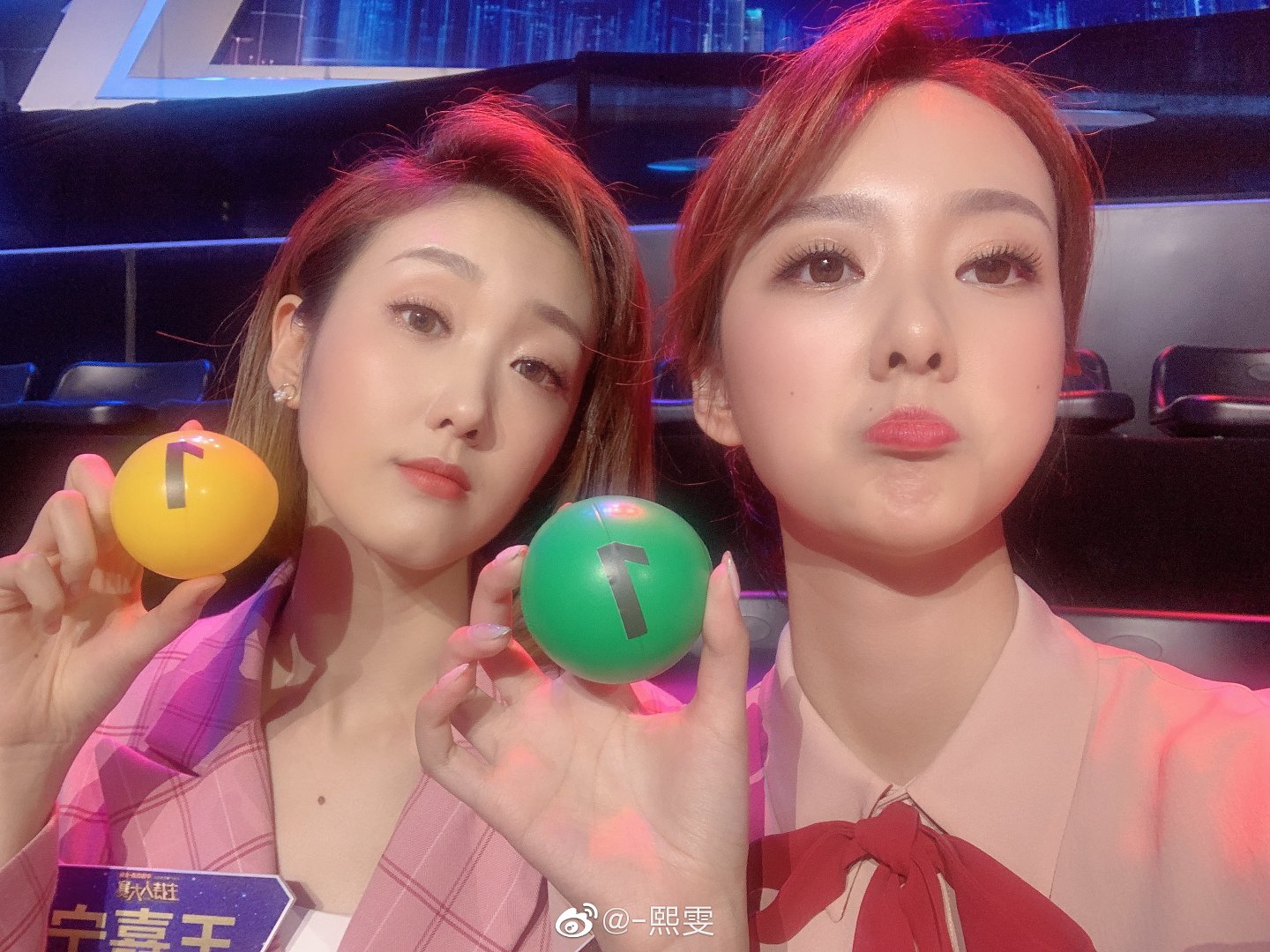 主持人大赛:苏州电视台姐妹花俞熙雯和王嘉宁表现抢眼,抽签都抽到1号