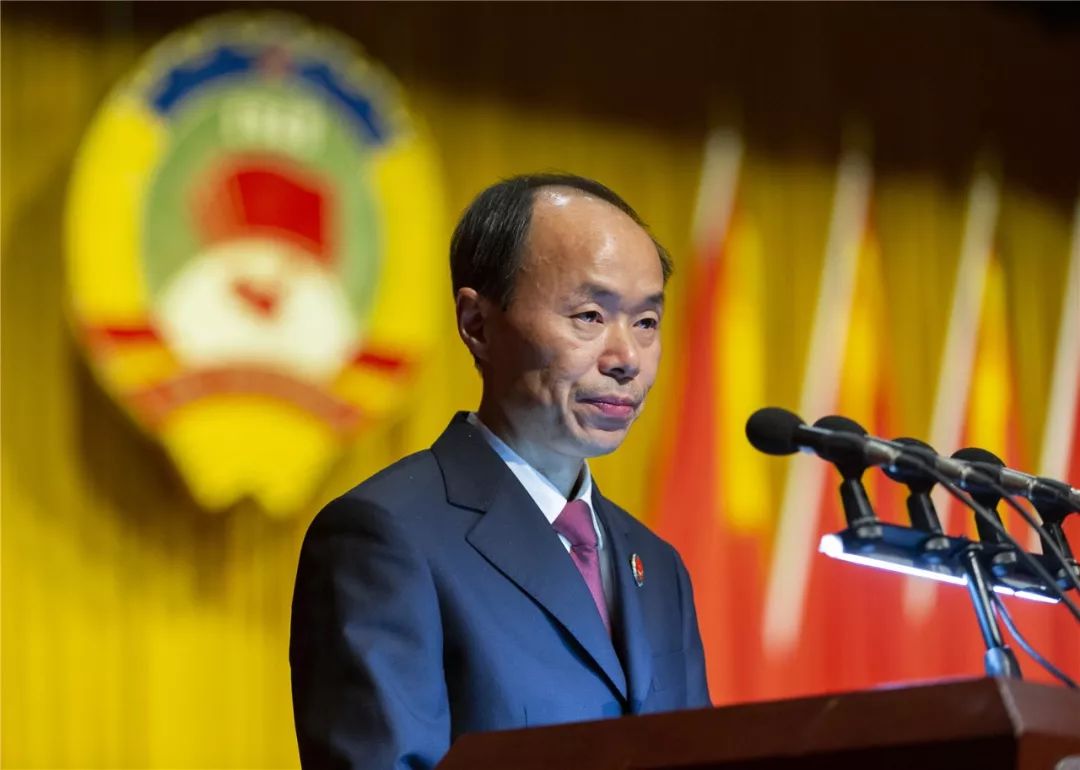 市人民检察院代理检察长王文龙同志通报市人民检察院工作情况.