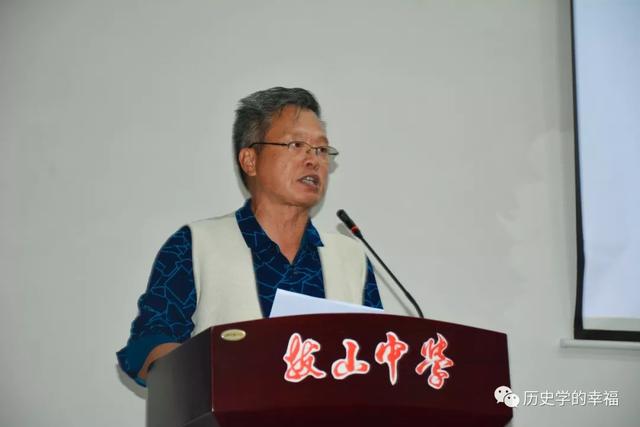 拔山中学隆重举行青蓝工程教学工作师徒结对仪式