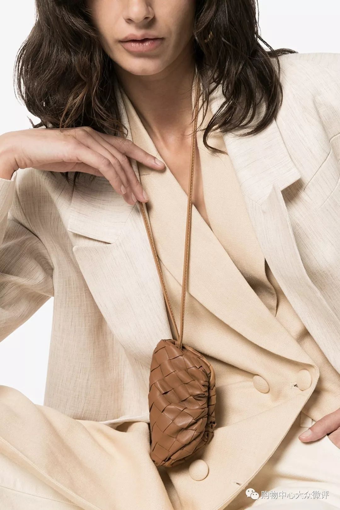 bag云朵包在时尚界一炮而红,在daniel lee的带领之下让bv夺得本年度