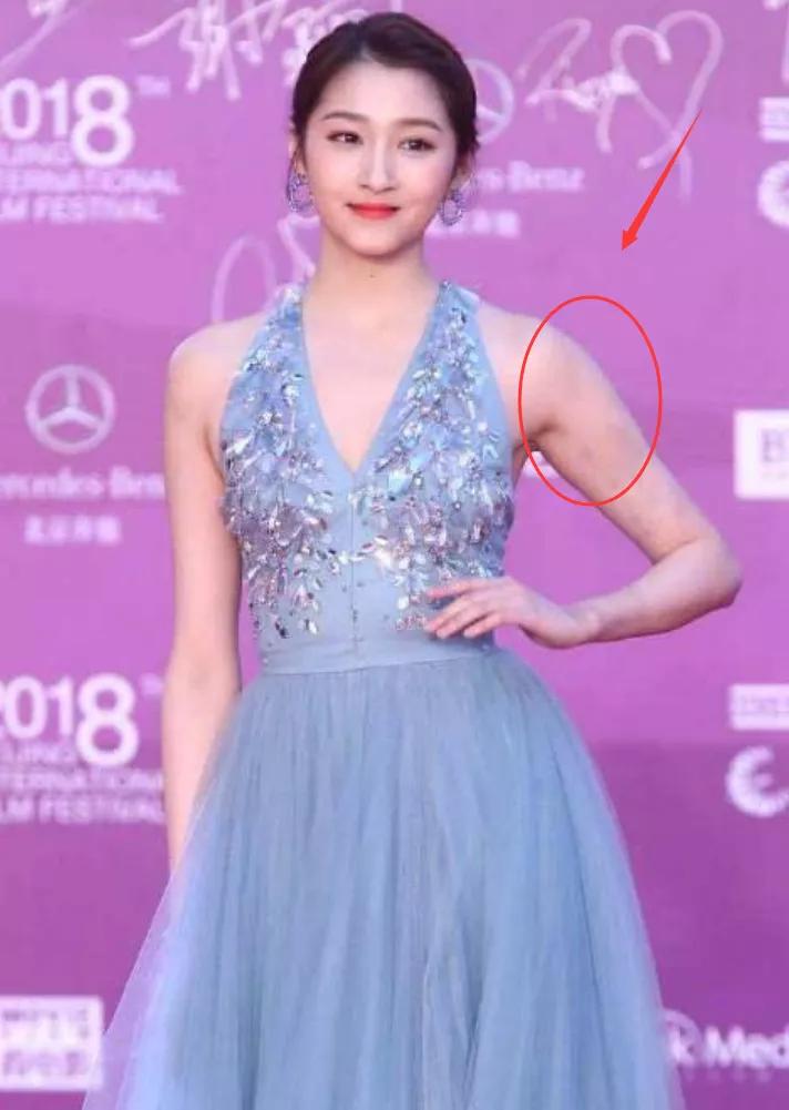 关晓彤宁愿让别人说自己胖,也不愿意让别人说自己壮,看到评论瞬间沸腾