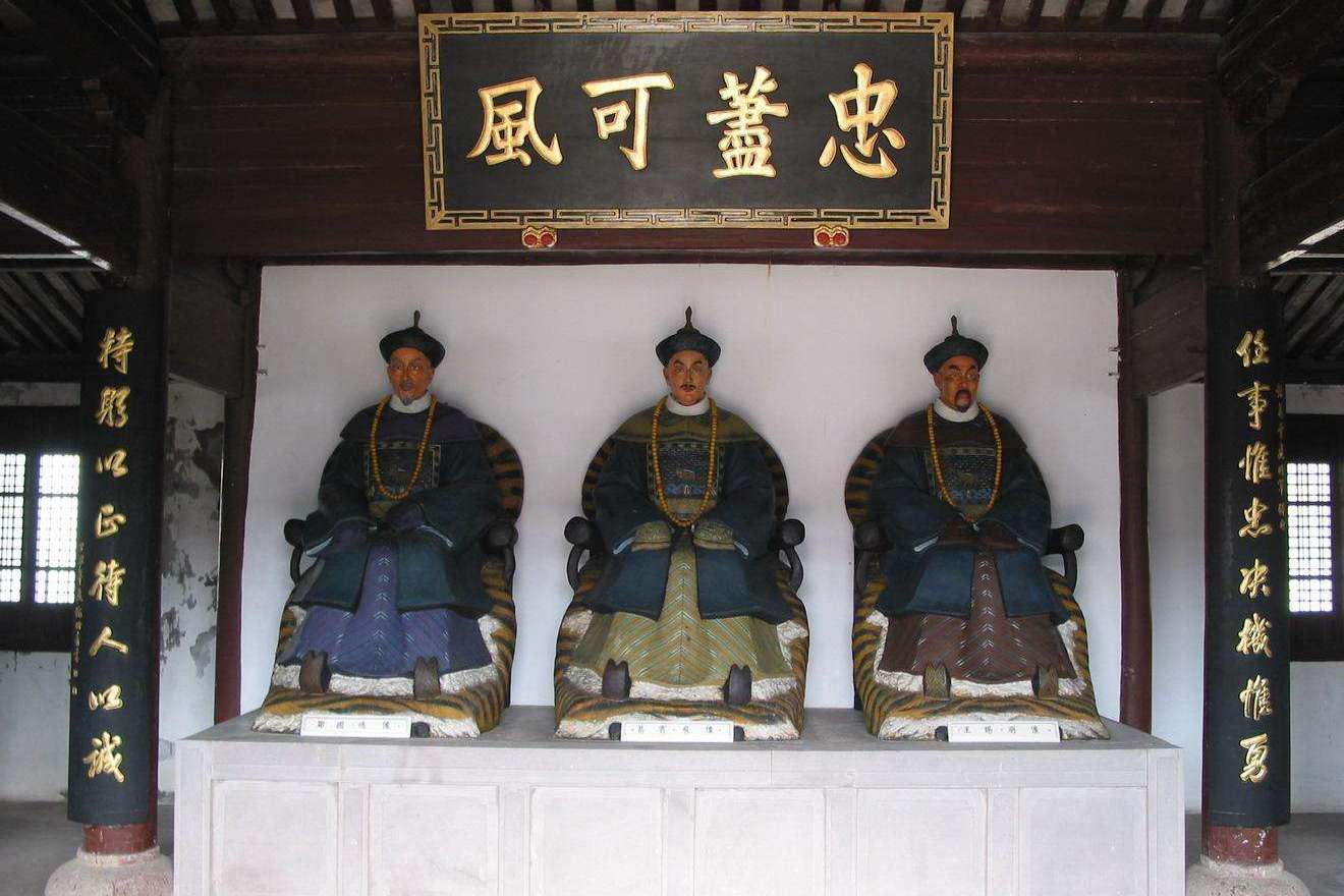 在抵抗英国侵略军入侵浙江定海的战斗中,葛云飞,郑国鸿,王锡朋等3位