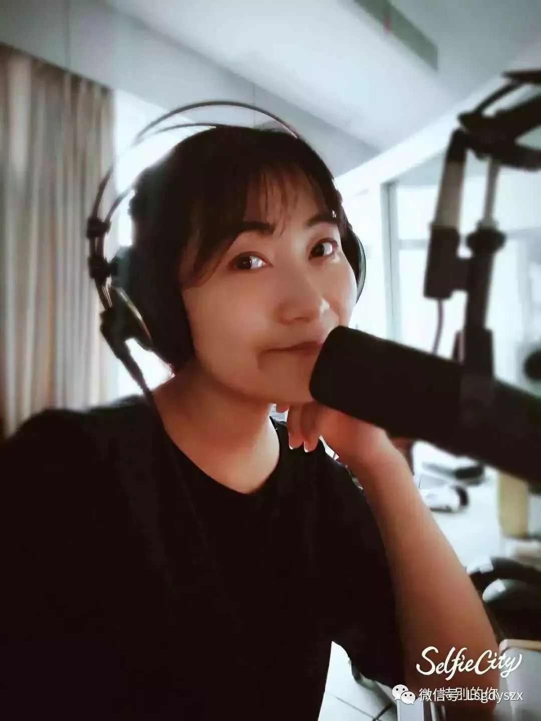 人国家一级播音员严亚亚广播交通音乐频率主持人国家级普通话测试员