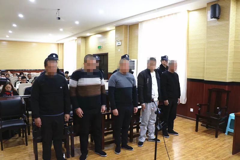 此案是扫黑除恶专项斗争开展以来由巍山县检察院提起公诉的首例恶势力