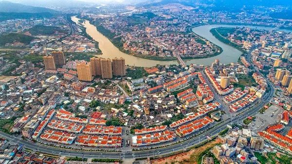 太霸气了南安登上纽约时报广场大屏这下要成为世界网红了