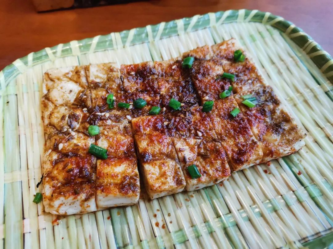 店通用蚝门盛宴火爆来袭高压锅生蚝碳烤牛油猪肉串夺命鸭肠土豆片黄瓜