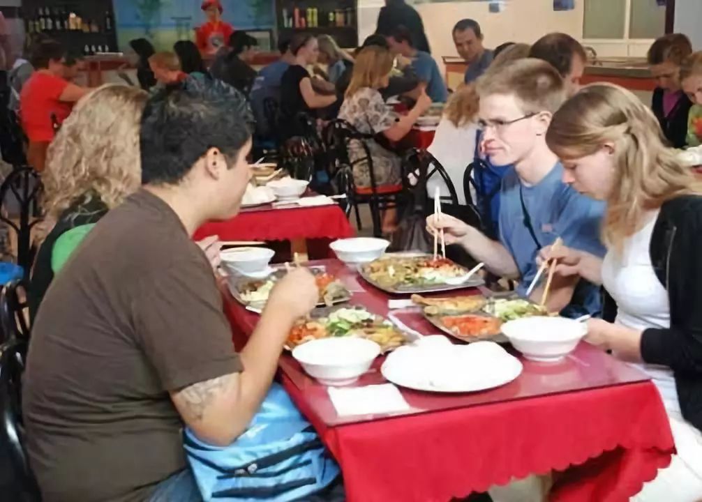 老外:感谢中餐馆,没让我们在圣诞节饿死_中国