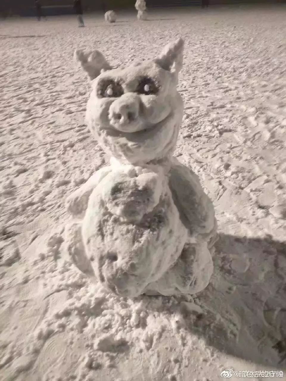沙雕网友堆雪人大赛最后一个差点笑死我哈哈哈哈哈