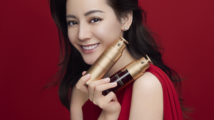 娇韵诗全新代言人迪丽热巴