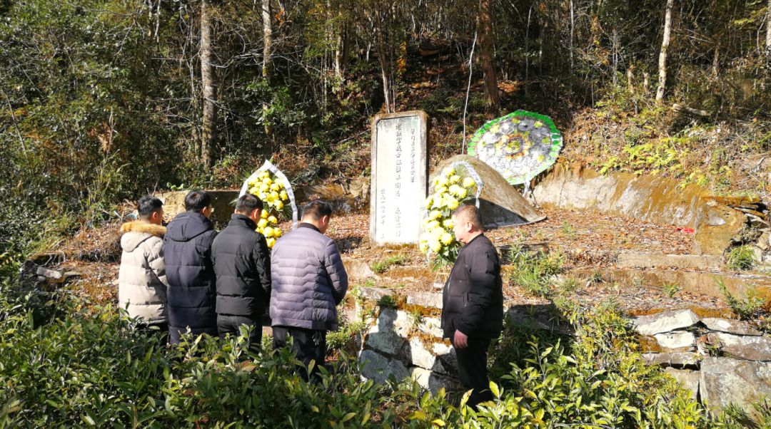 有为青年走访革命圣地永胜舍会山