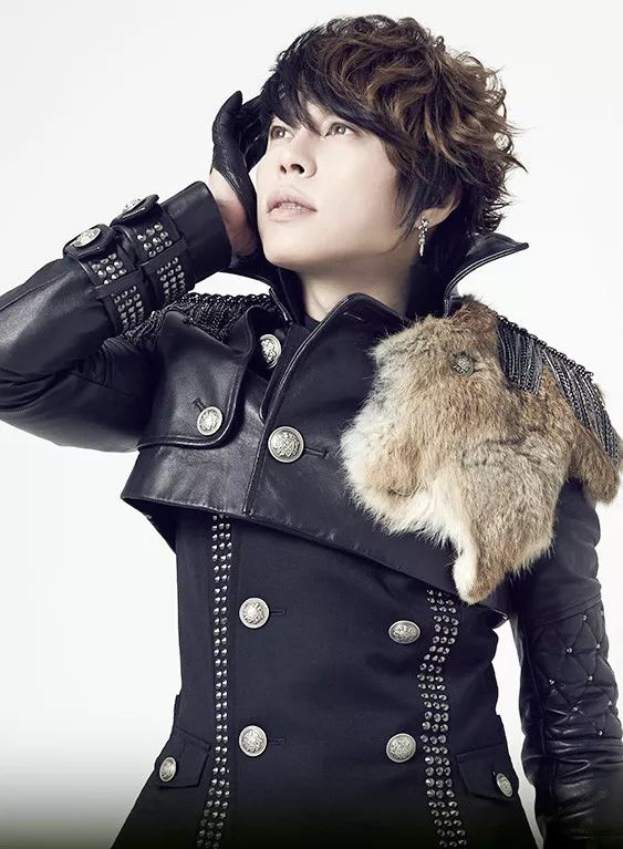 "takanori makes revolution"(贵教掀起音乐革命)的开头字母来取的