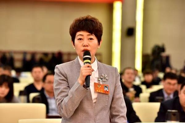 墨墨祝福志愿者协会会长 区政协委员 孙艳萍:近几年,大型国际赛会数量