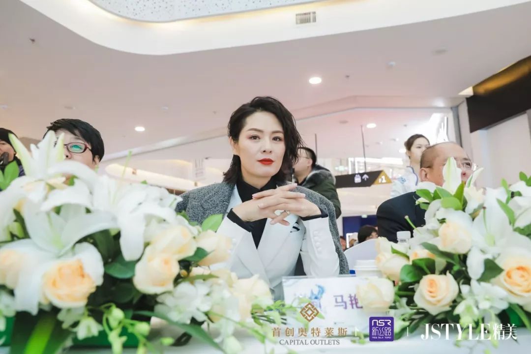 新丝路模特经纪有限公司总经理&首席经纪人卓凡先生,新丝路(北京)模特