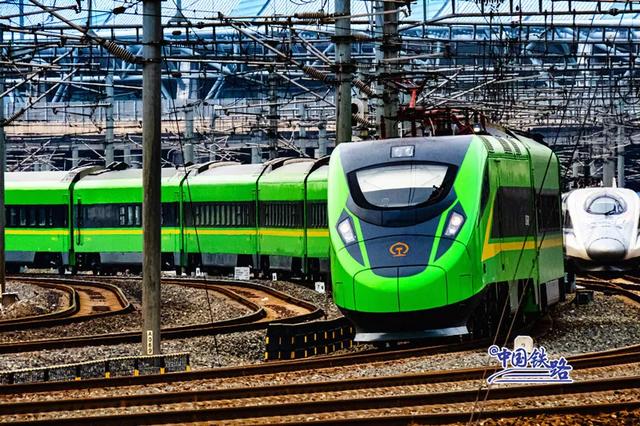 12月30日全国铁路调图新线投用运能大幅提升