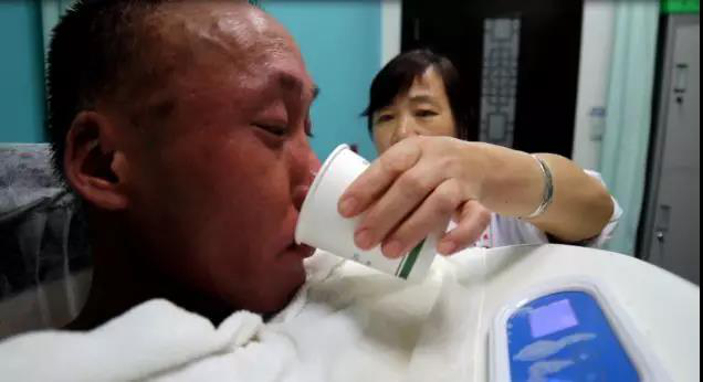 拒绝暴力伤医!鱼鳞病张建疗法用心温暖每一位患者