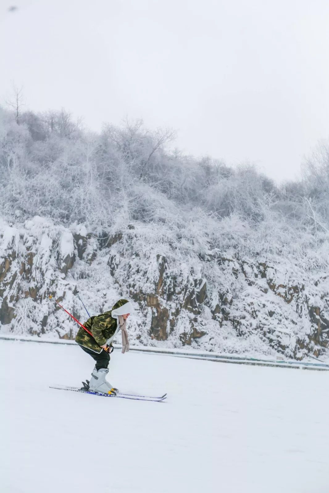 玩雪正当时 ,九皇山带你开启奇幻冰雪之旅_滑雪