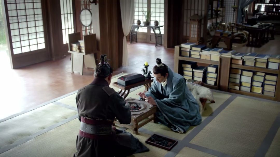 见到这种炭的情境可能是烤肉店或者烧烤摊,在古代可是重要的过冬物资