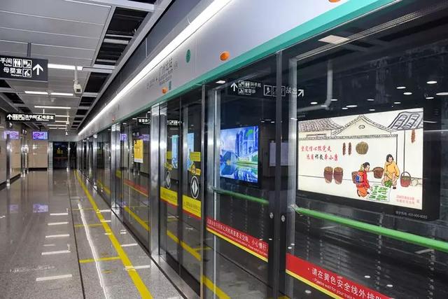 花都区筑牢地铁反邪宣传阵地