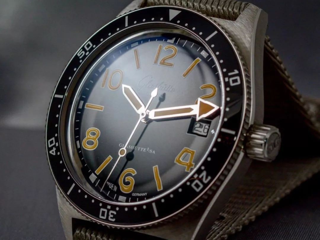 现代的我们适合怎样的高级潜水表