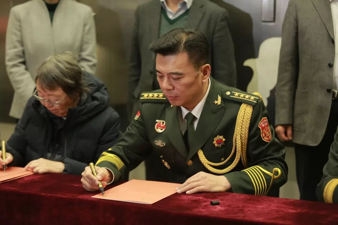 新时代军乐之声激昂奏响庆祝中华人民共和国成立70周年