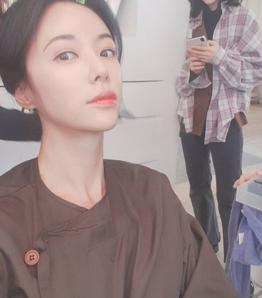 黄正音近照成蛇精脸被韩网友攻击上热搜富豪老公年销售130亿