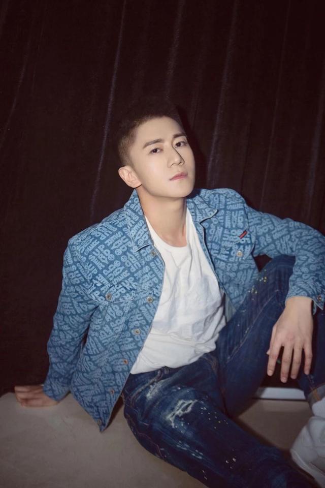 抓马专访:"最帅警察"董晨,多面人生无所畏惧!