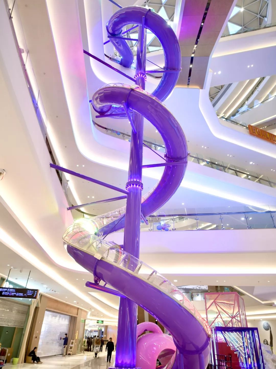 萍乡  首个 魔性网红大滑梯