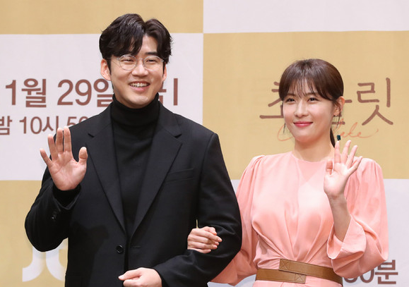 尹启相被骂配不上河智苑韩流组合god出身称李哈妮是上天的礼物