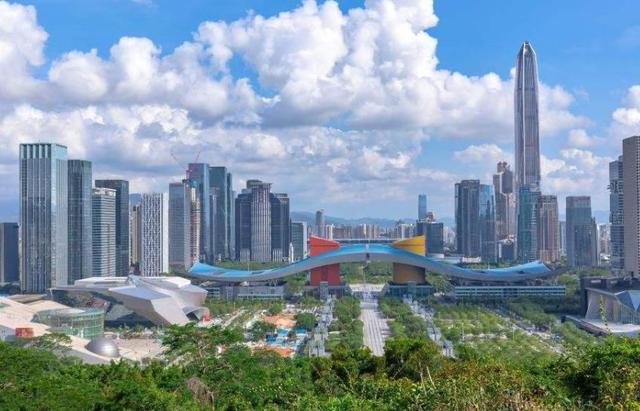 2020中国城市超高层_新建超高层建筑被严控!15年后中国的城市可能“长”
