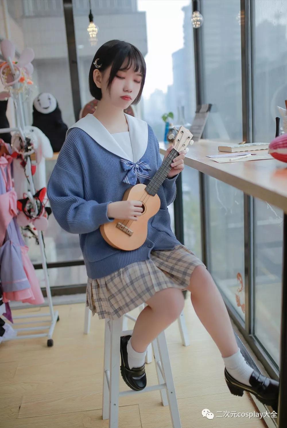 jk制服少女给你写信弹尤克里里你会记得吗