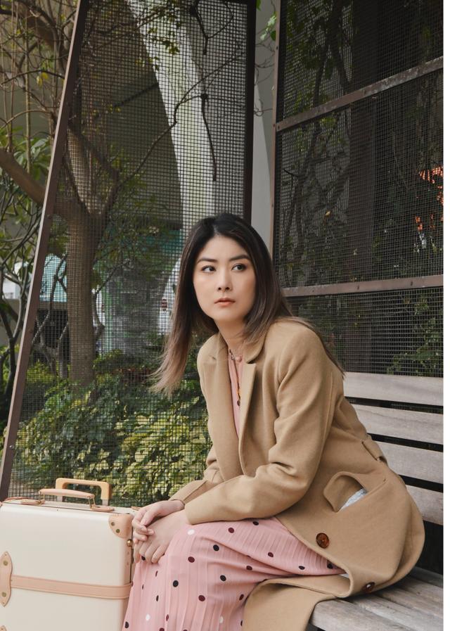 人间加湿器陈慧琳羽绒服竟能穿出水蛇腰女神也变表情包