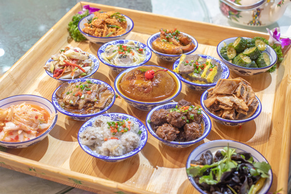 原创新疆回族的宴请菜肴,名叫九碗三行子,一般人都吃不到