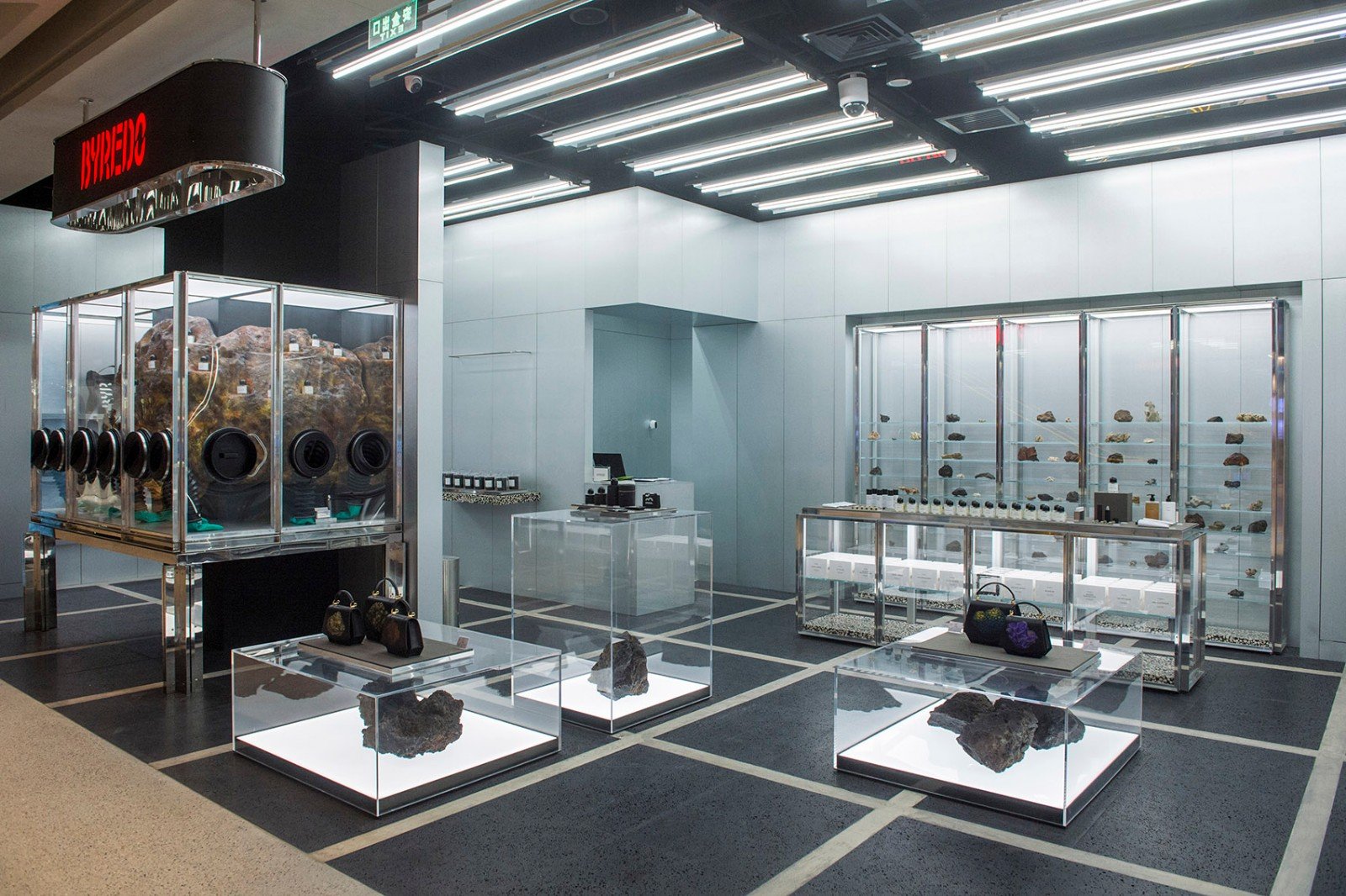 奢侈品百货旗舰店skps沉浸式购物中心重新定义实体零售