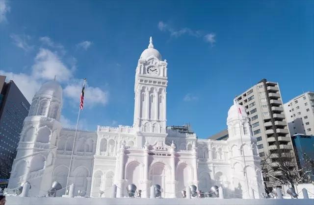 當地滑雪場無法正常營業, 即將於下個月開幕的