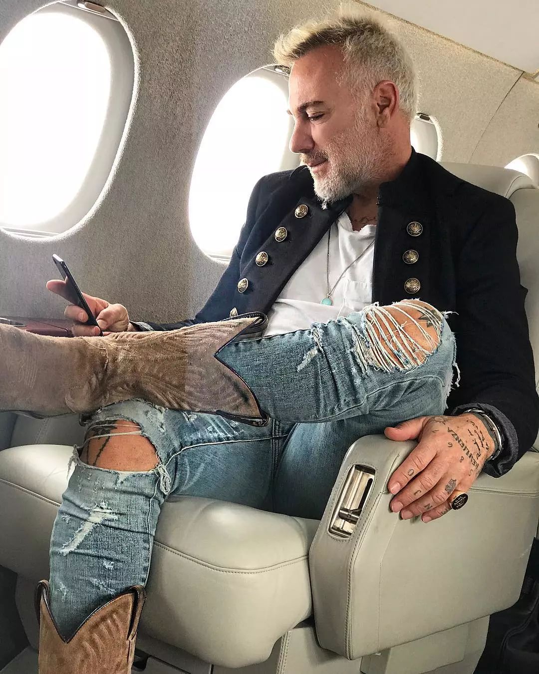 50岁意大利富豪的生活照火爆ins网友直呼羡慕嫉妒恨