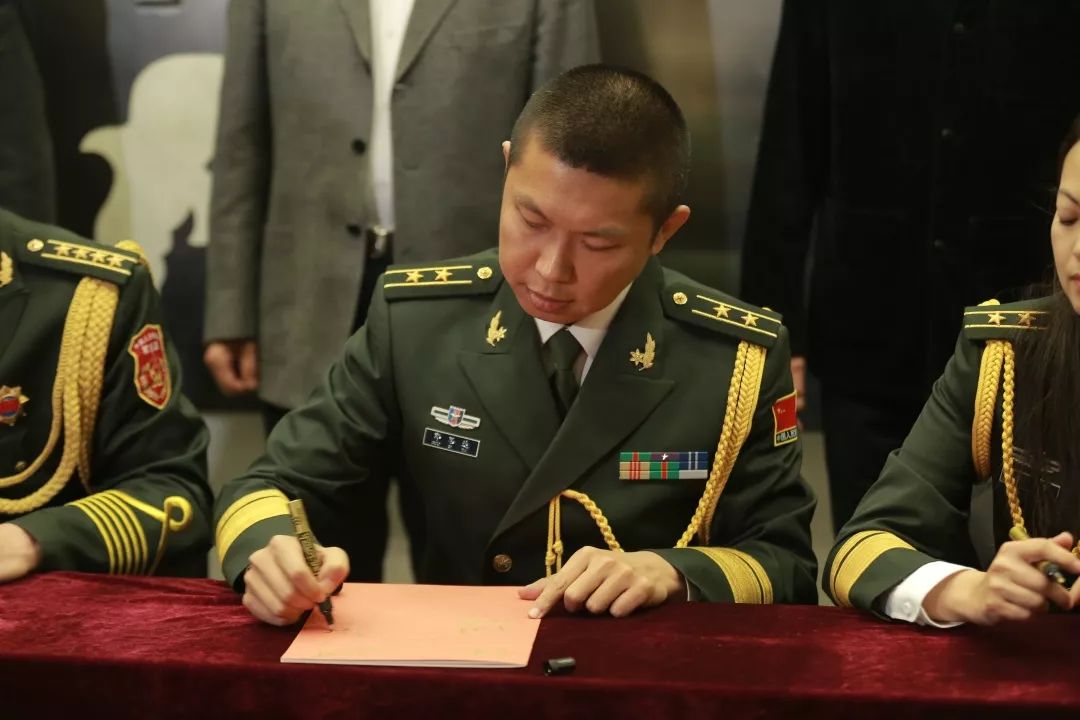 新时代军乐之声激昂奏响庆祝中华人民共和国成立70周年