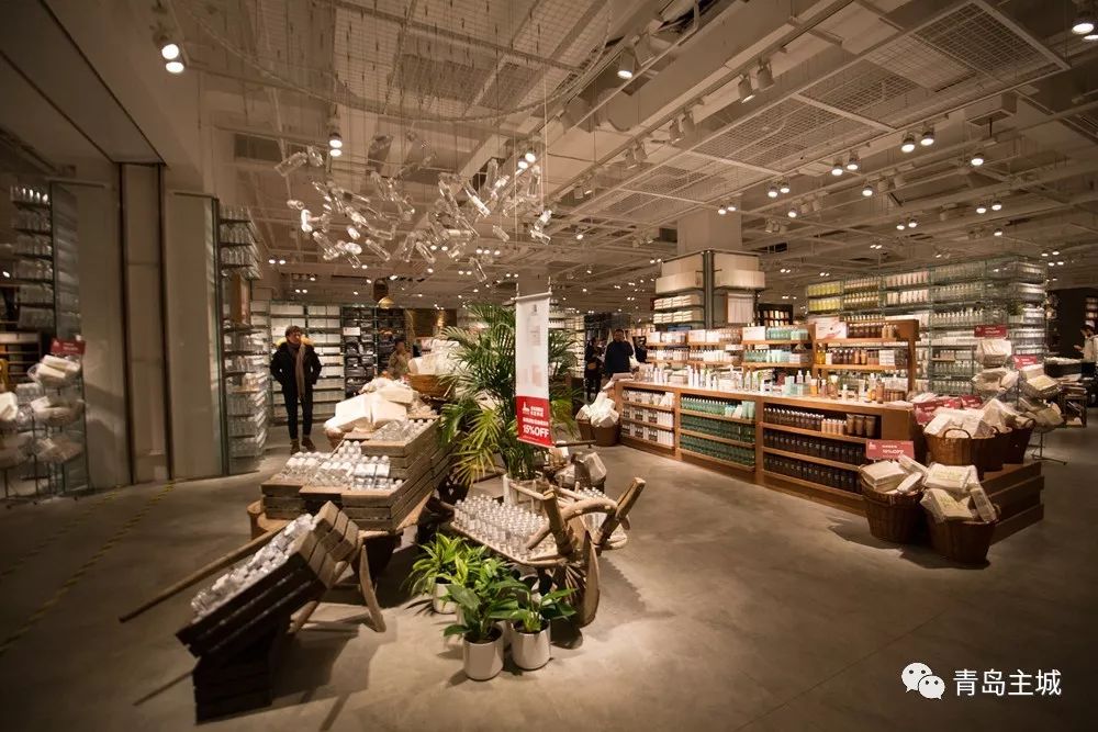 每月展开一次的蔬菜市场屋台, 青岛首家无印良品餐厅café&mealmuji