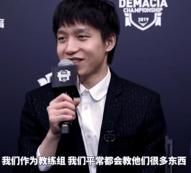 clearlove教练身份助力edg让二追三we厂长的赛后采访这样评价