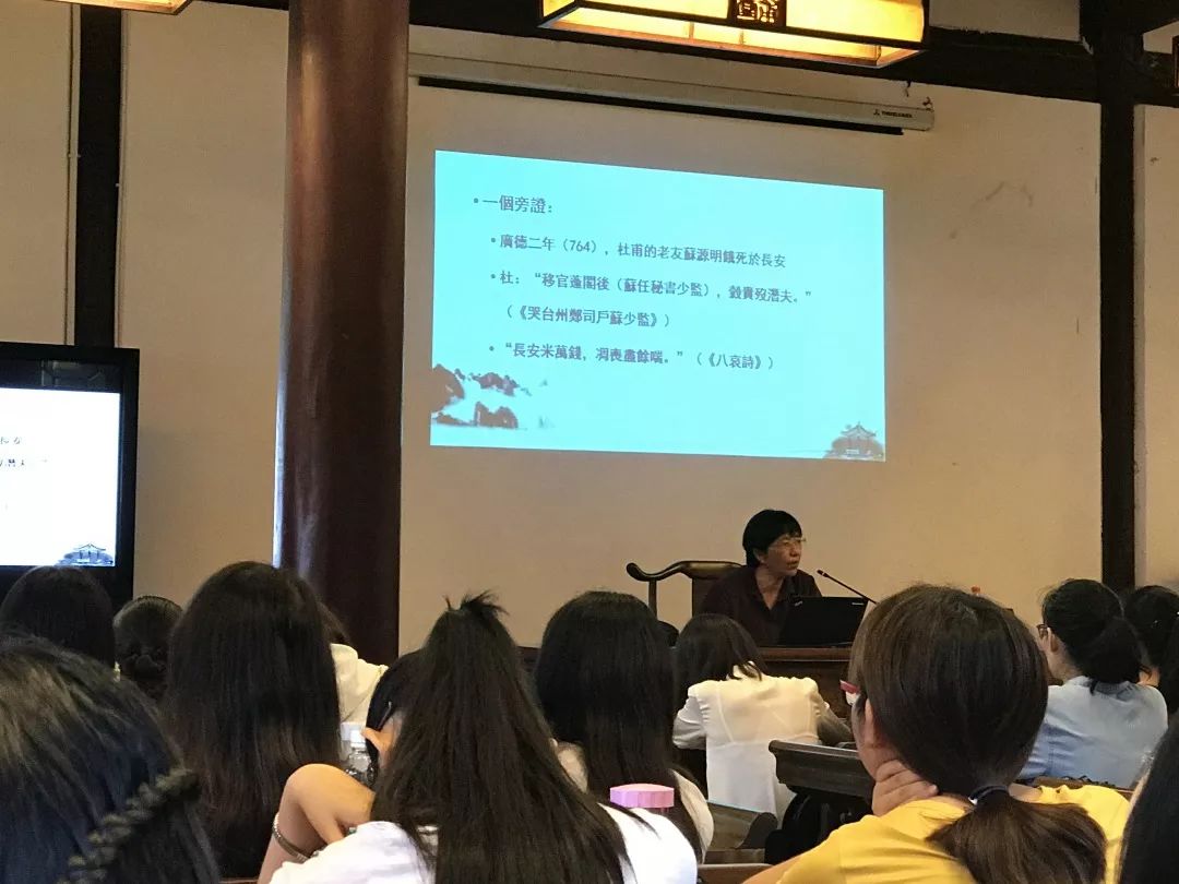 四川大学第六届"卓越教学奖"一等奖获得者王红教授专访:从教三十三年