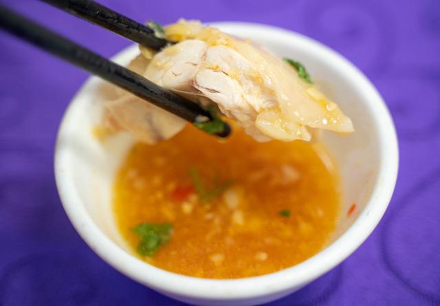 这里的的文昌鸡味道独特,除了具有传统文昌鸡皮爽肉滑,骨中有味的特点