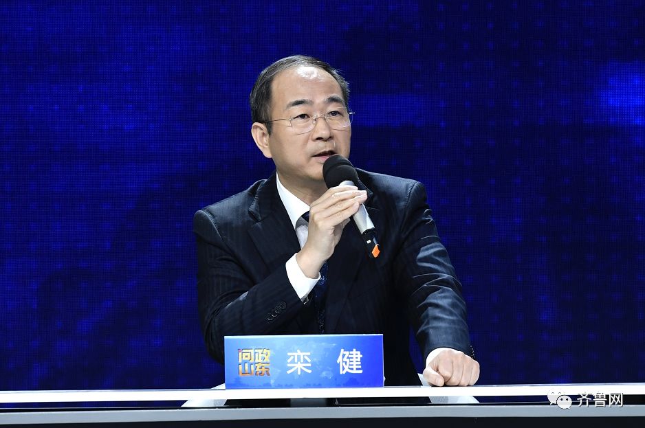 对于新能源发电并网落实问题,省能源局局长栾健表示,一方面将到各个市